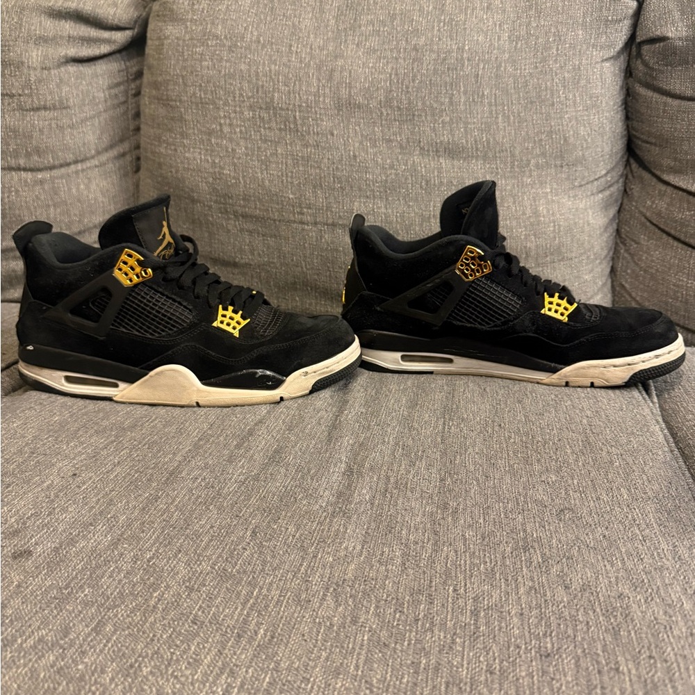 Jordan 4 royalty men’s 11.5 with shoe cleaner kit - Picture 10 of 12